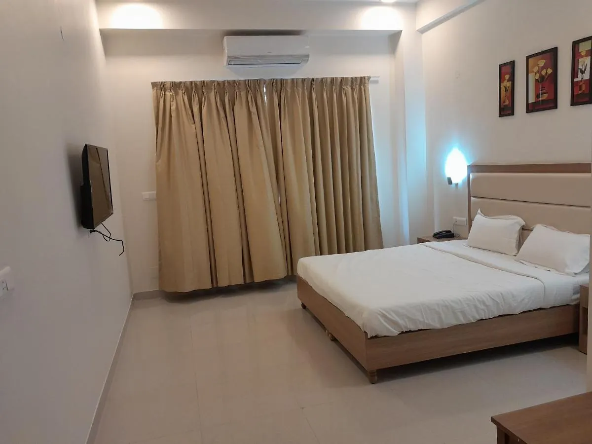 Hotel The Luxem - Behind Ibis Hotel Gurugram Gurgaon