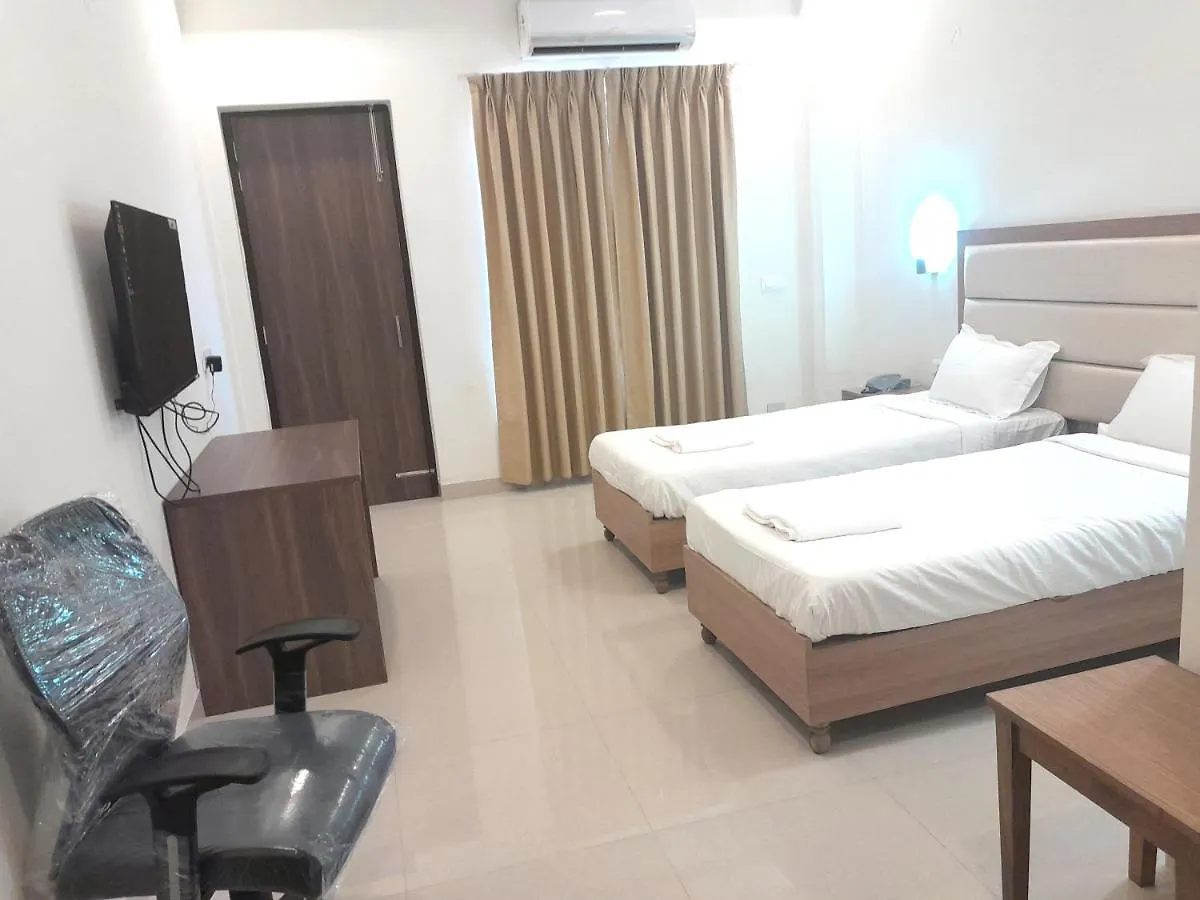 Hotel The Luxem - Behind Ibis Hotel Gurugram Gurgaon